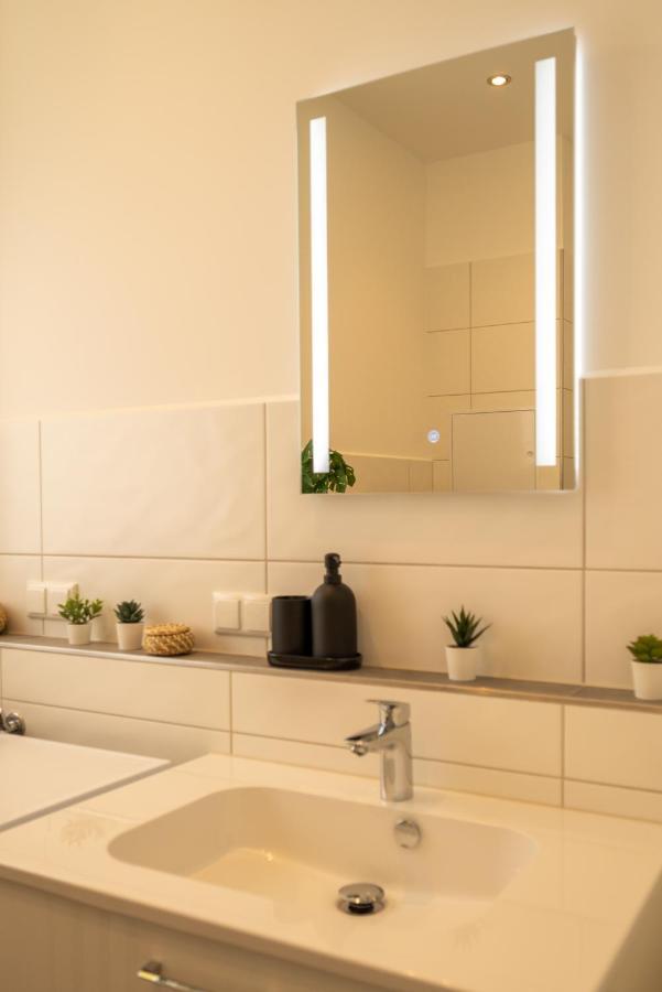 Maremar - Design Apartment - Luxus Boxspringbett - Zentral - Kueche - Arbeitsplatz - Highspeed Wlan เกรา ภายนอก รูปภาพ